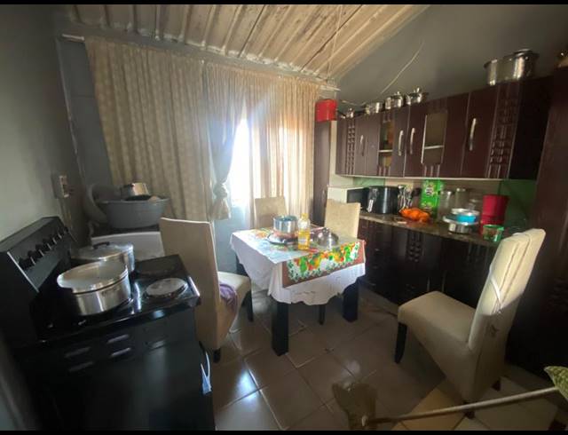 2 BEDROOM HOUSE FOR SALE IN KATLEHONG SOUTH